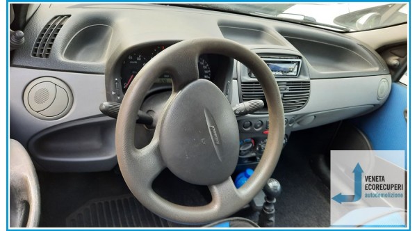 FIAT PUNTO 1N/1P del 2002 parti usate e ricambi - Tipo Motore 188A4000