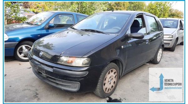 FIAT PUNTO 1N/1P del 2000 parti usate e ricambi - Tipo Motore 188A5000