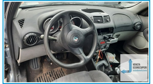 ALFA ROMEO 147 W8 del 2003 parti usate e ricambi