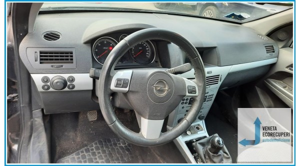 OPEL ASTRA A04 del 2009 parti usate e ricambi - Tipo Motore Z17DTR