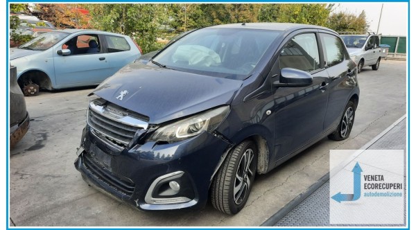 PEUGEOT 108  del 2015 parti usate e ricambi - Tipo Motore HM01