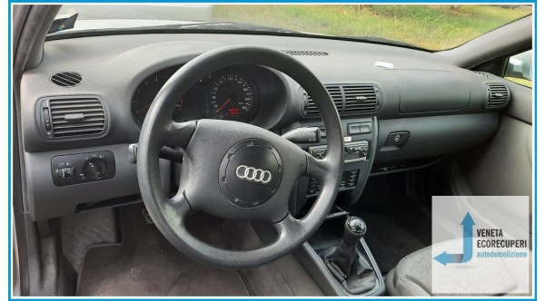 AUDI A3 8L del 1998 parti usate e ricambi - Tipo Motore AKL