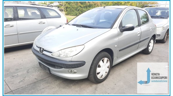 PEUGEOT 206  del 2004 parti usate e ricambi - Tipo Motore 8HX