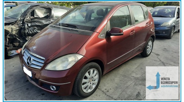 MERCEDES-BENZ Classe A W/C169 del 2009 parti usate e ricambi - Tipo Motore 266920