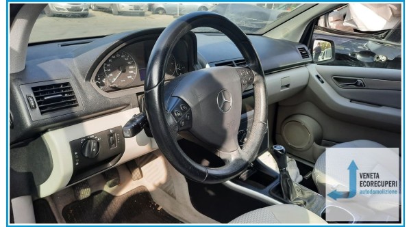 MERCEDES-BENZ Classe A W/C169 del 2009 parti usate e ricambi - Tipo Motore 266920