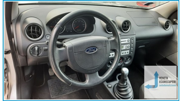 FORD FIESTA CBK del 2004 parti usate e ricambi - Tipo Motore FUJA