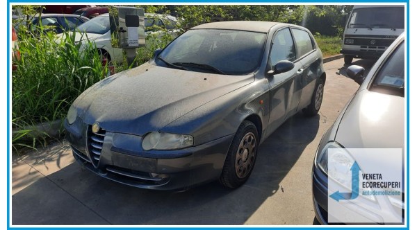 ALFA ROMEO 147 W8 del 2002 parti usate e ricambi