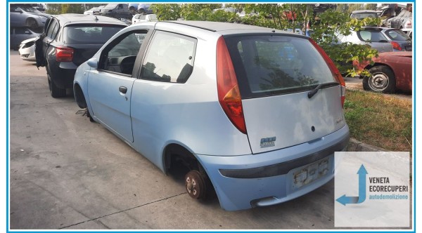FIAT PUNTO 1N/1P del 2001 parti usate e ricambi - Tipo Motore 188A4000
