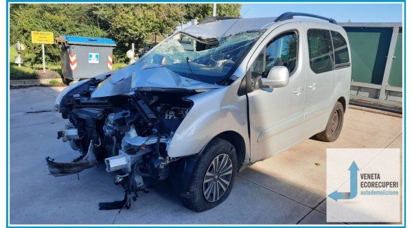 PEUGEOT PARTNER TEPEE B9 del 2012 parti usate e ricambi - Tipo Motore 9H06