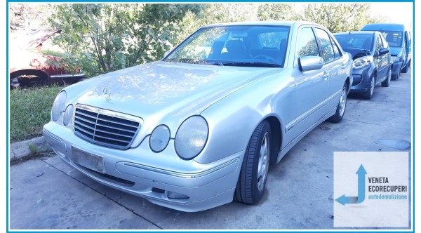 MERCEDES-BENZ Classe E W/S210 del 2000 parti usate e ricambi - Tipo Motore 612961