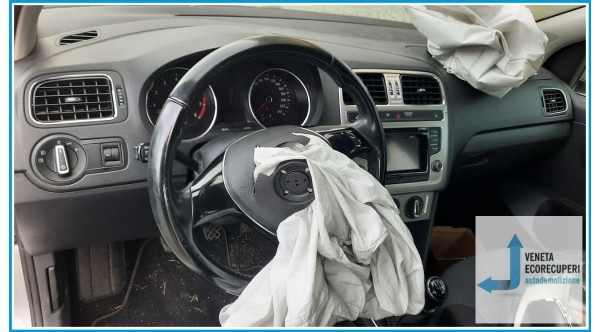 VOLKSWAGEN POLO 6C del 2015 parti usate e ricambi - Tipo Motore CHZ
