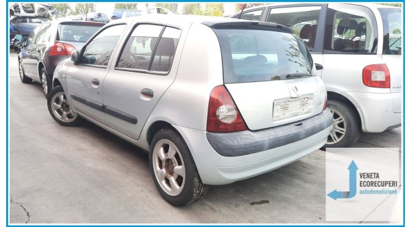 RENAULT CLIO 2a Serie  del 2004 parti usate e ricambi - Tipo Motore K9KE7