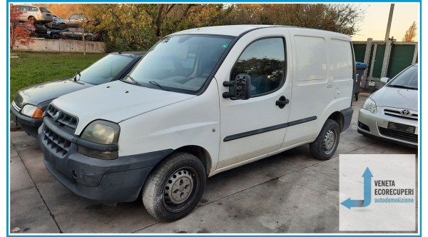 FIAT DOBLO' CARGO 1W del 2002 parti usate e ricambi - Tipo Motore 182B9000