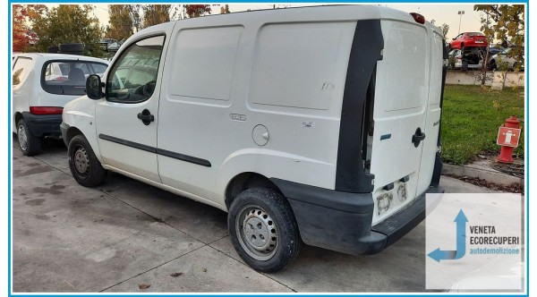 FIAT DOBLO' CARGO 1W del 2002 parti usate e ricambi - Tipo Motore 182B9000