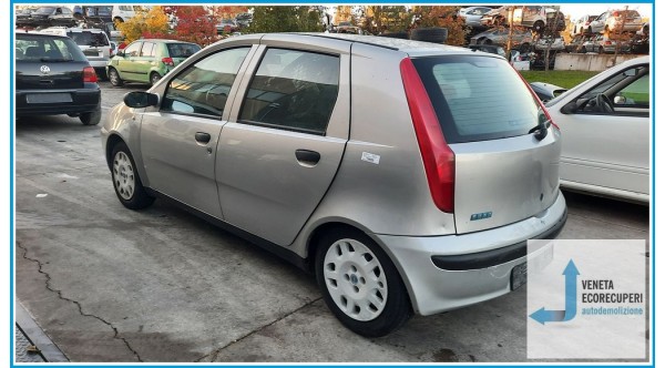 FIAT PUNTO 1N/1P del 2000 parti usate e ricambi - Tipo Motore 188A4000