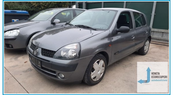 RENAULT CLIO 2a Serie  del 2002 parti usate e ricambi - Tipo Motore K9KA7