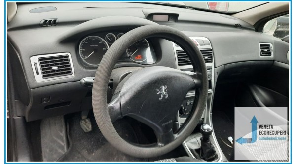 PEUGEOT 307  del 2005 parti usate e ricambi - Tipo Motore 8HZ