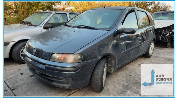 FIAT PUNTO 1N/1P del 2002 parti usate e ricambi - Tipo Motore 188A4000