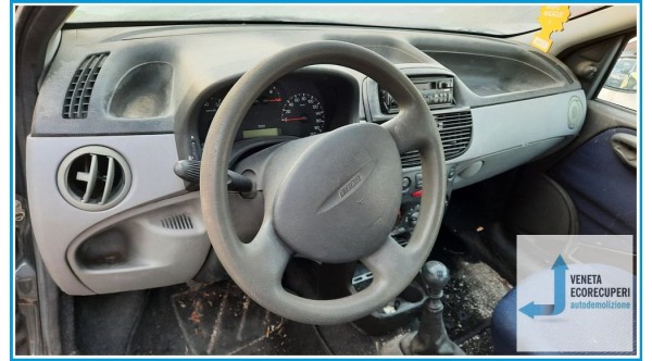 FIAT PUNTO 1N/1P del 2002 parti usate e ricambi - Tipo Motore 188A4000