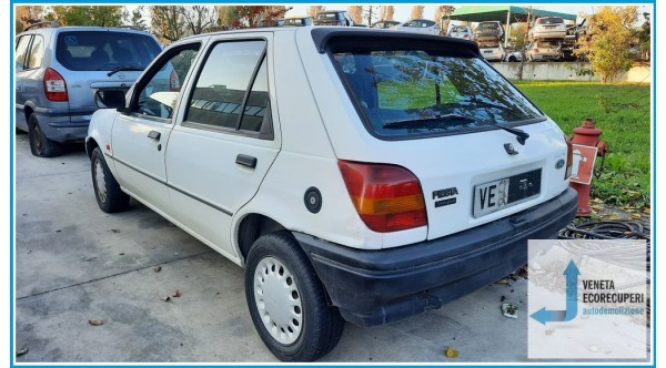 FORD FIESTA 2a Serie  del 1993 parti usate e ricambi - Tipo Motore J6B