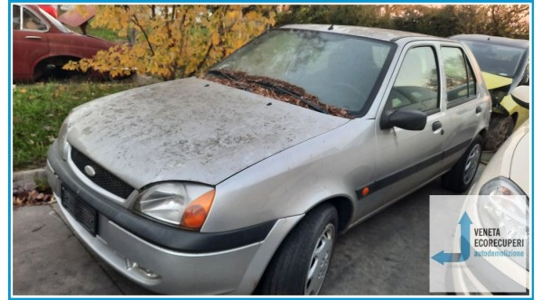FORD FIESTA DX del 2001 parti usate e ricambi - Tipo Motore DHF