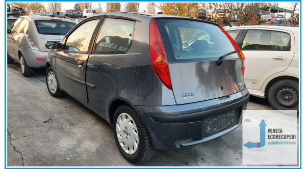 FIAT PUNTO 1N/1P del 2001 parti usate e ricambi - Tipo Motore 188A5000