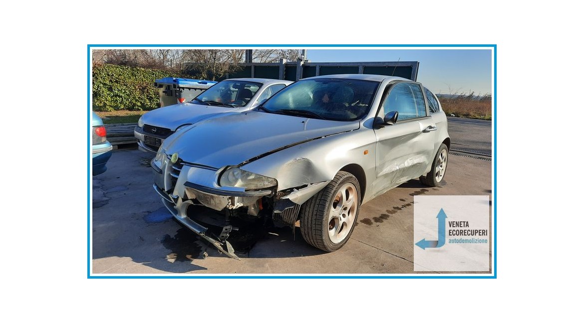 ALFA ROMEO 147 W8 del 2002 parti usate e ricambi