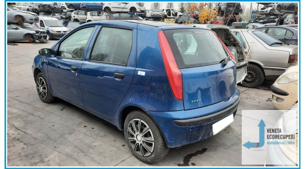 FIAT PUNTO 1N/1P del 2000 parti usate e ricambi - Tipo Motore 188A4000