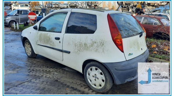 FIAT PUNTO 1N/1P del 2001 parti usate e ricambi - Tipo Motore 188A3000