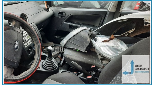 FORD FIESTA CBK del 2005 parti usate e ricambi - Tipo Motore FUJA