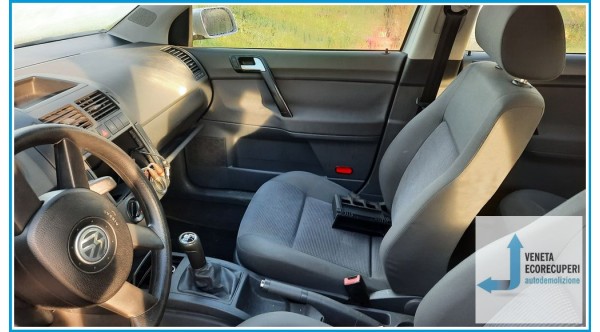 VOLKSWAGEN POLO 9N del 2004 parti usate e ricambi - Tipo Motore AMF