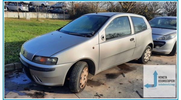 FIAT PUNTO 1N/1P del 2003 parti usate e ricambi - Tipo Motore 188A4000
