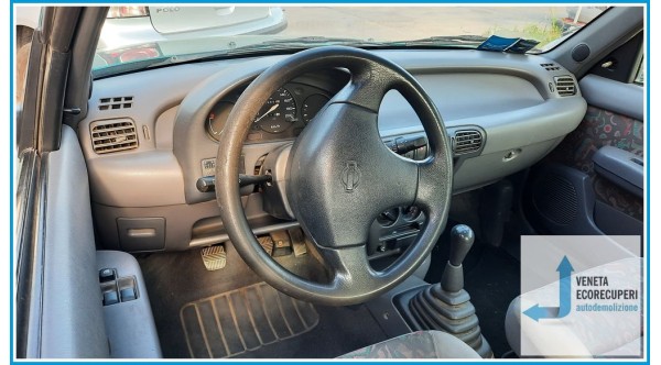 NISSAN MICRA K11E del 1997 parti usate e ricambi