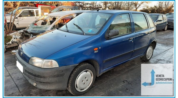 FIAT PUNTO 1a Serie  del 1995 parti usate e ricambi - Tipo Motore 176A8000