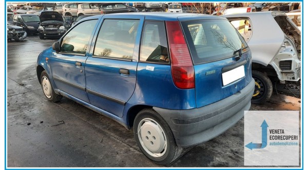 FIAT PUNTO 1a Serie  del 1995 parti usate e ricambi - Tipo Motore 176A8000