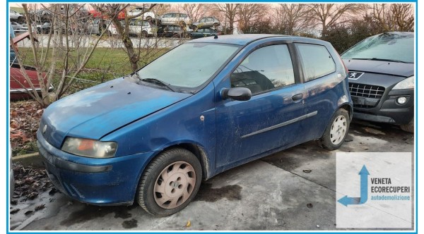 FIAT PUNTO 1N/1P del 2001 parti usate e ricambi - Tipo Motore 188A4000