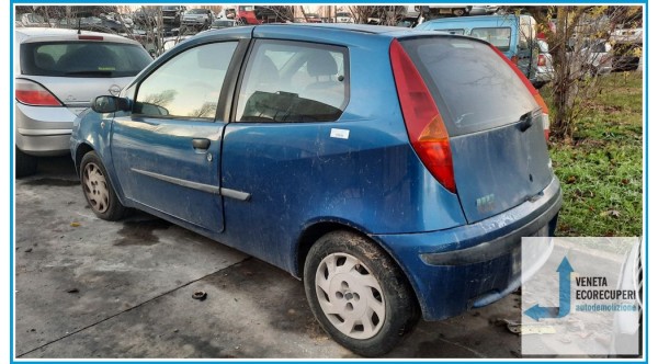 FIAT PUNTO 1N/1P del 2001 parti usate e ricambi - Tipo Motore 188A4000