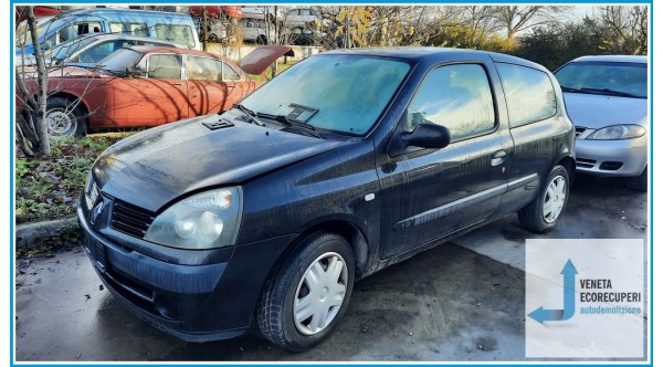 RENAULT CLIO 2a Serie  del 2006 parti usate e ricambi - Tipo Motore D7FG7