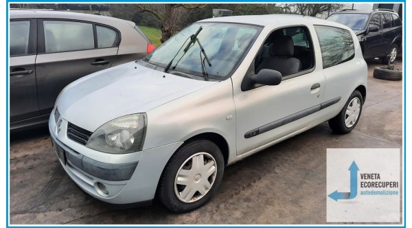 RENAULT CLIO 2a Serie  del 2004 parti usate e ricambi - Tipo Motore D7FG7