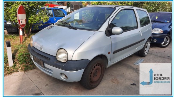RENAULT TWINGO 1a Serie  del 2001 parti usate e ricambi - Tipo Motore D7FF7