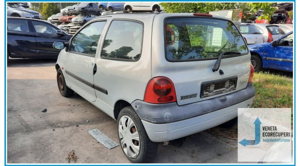 RENAULT TWINGO 1a Serie  del 2001 parti usate e ricambi - Tipo Motore D7FF7
