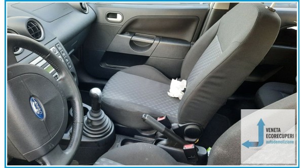 FORD FIESTA CBK del 2004 parti usate e ricambi - Tipo Motore FUJA