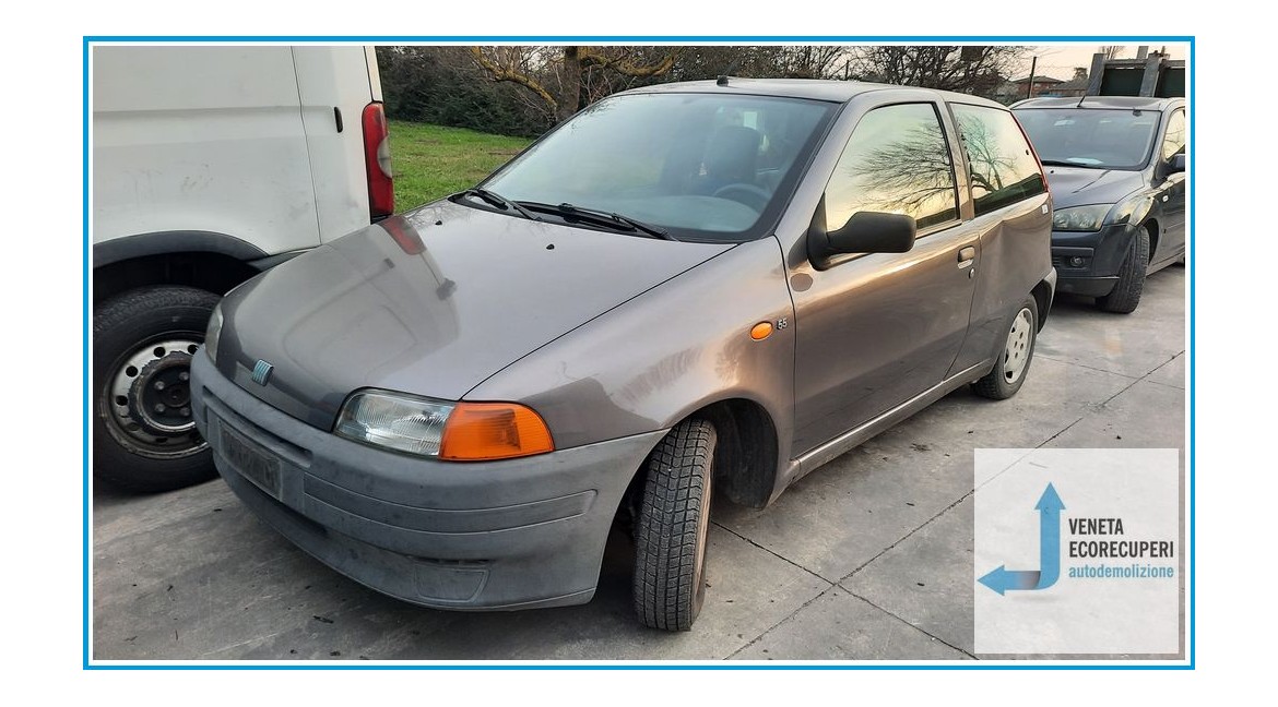 FIAT PUNTO 1a Serie  del 1998 parti usate e ricambi - Tipo Motore 176B2000