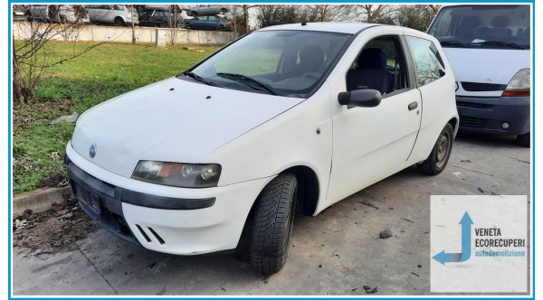 FIAT PUNTO 1N/1P del 2000 parti usate e ricambi - Tipo Motore 188A4000