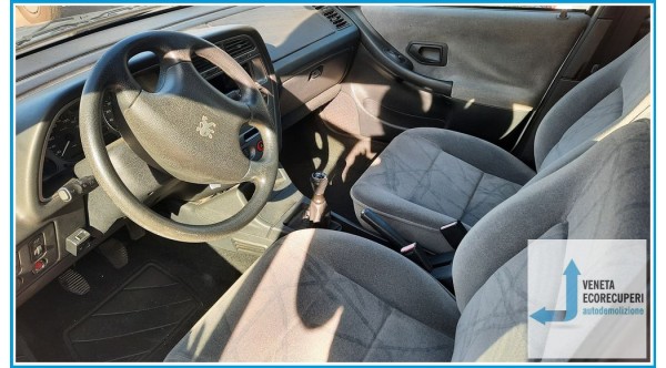 PEUGEOT 306  del 2002 parti usate e ricambi - Tipo Motore NFT