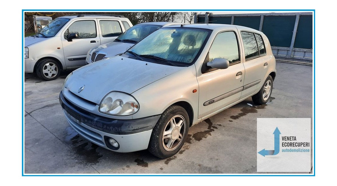 RENAULT CLIO 2a Serie  del 2001 parti usate e ricambi - Tipo Motore D4FB7