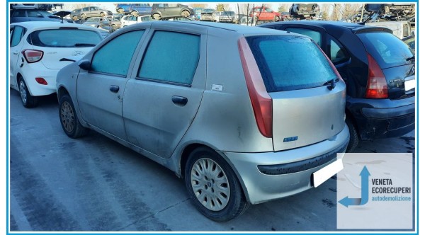 FIAT PUNTO 1N/1P del 2001 parti usate e ricambi - Tipo Motore 188A2000