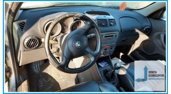 ALFA ROMEO 147 W8 del 2002 parti usate e ricambi