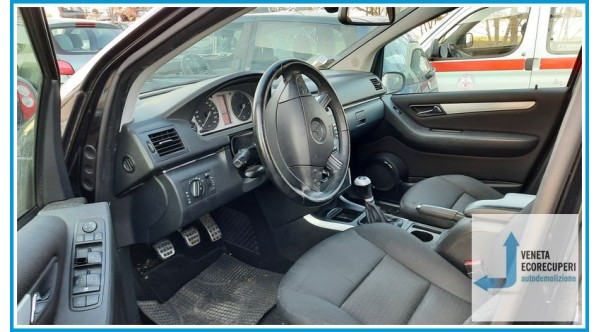 MERCEDES-BENZ Classe B T245 del 2008 parti usate e ricambi