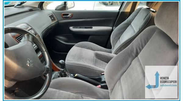 PEUGEOT 307  del 2005 parti usate e ricambi - Tipo Motore 9HX